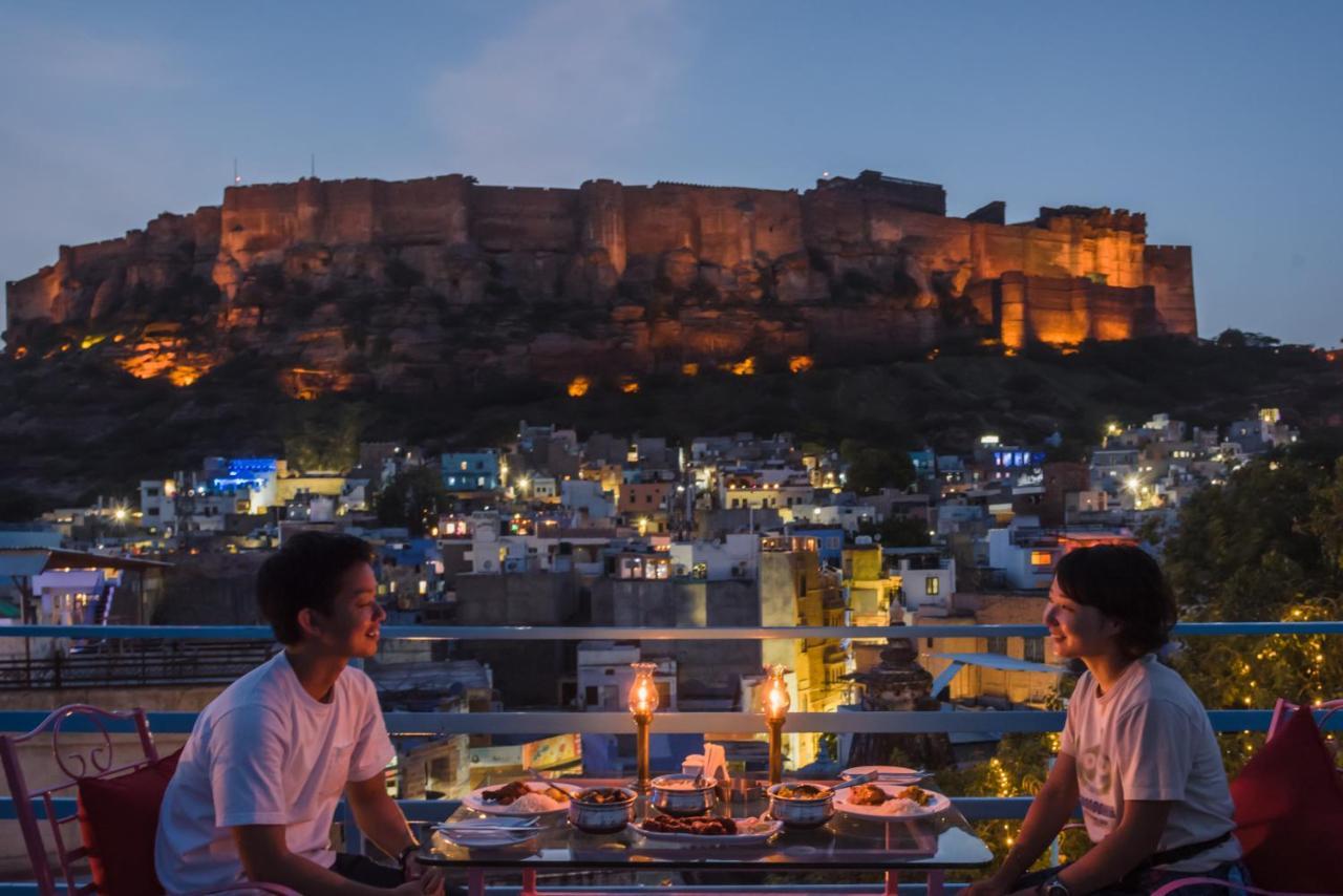 Хостел Zostel Jodhpur- Clock Tower Джодхпур Экстерьер фото